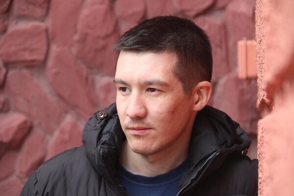  ,   Maks, 33 ,   