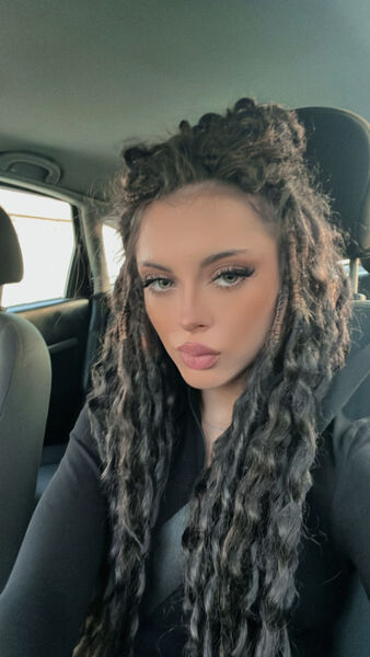  ,   LIZA, 22 ,  