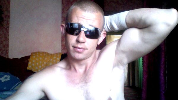  ,   Alex, 35 ,   