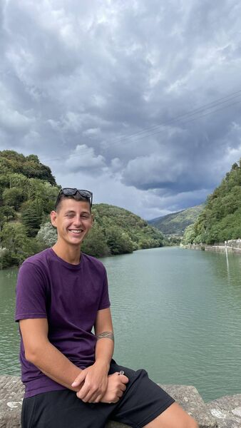  ,   Donatas, 27 ,   ,   , c , 