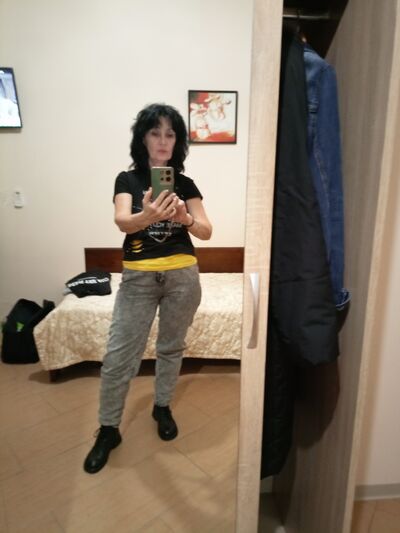  -,   Elena, 60 ,   c , 
