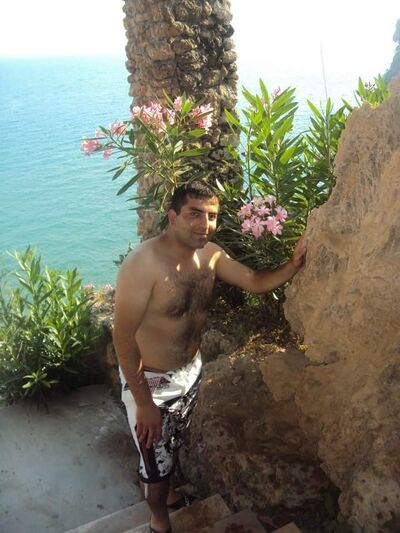  ,   Alex, 45 ,   