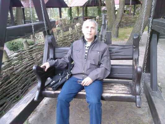  ,   Alen, 68 ,   