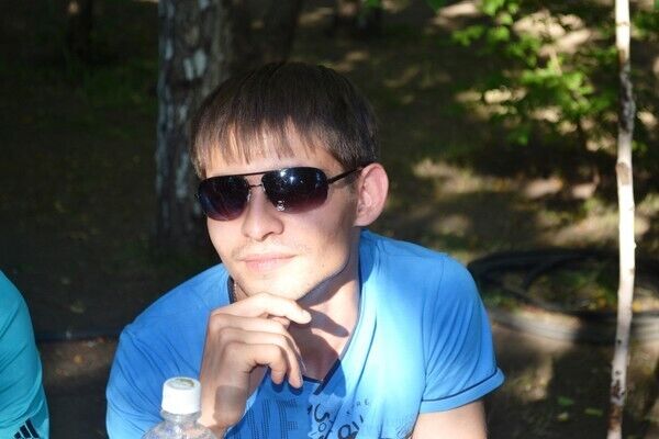  54015030  Renat, 35 ,    