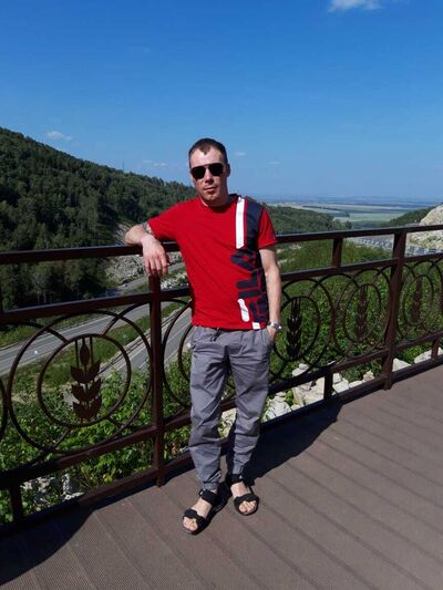  ,   Viktor, 33 ,   ,   