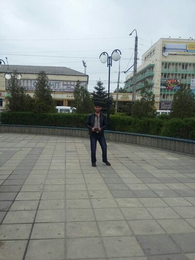  ,   Ali, 34 ,   