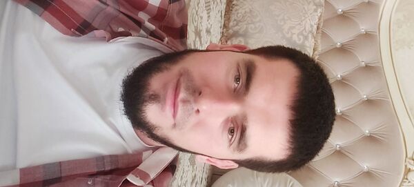  ,   Zaur, 33 ,   