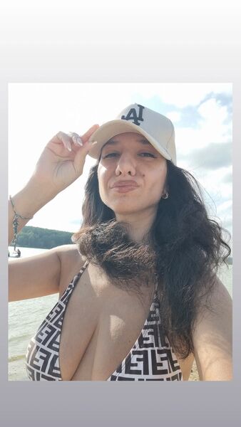  ,   Gigi, 36 ,   ,   , c , 