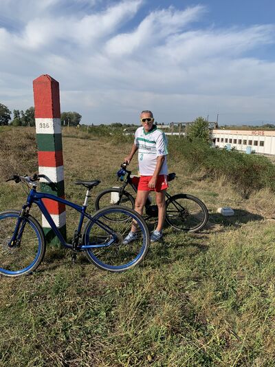  ,   Zoltan, 65 ,  