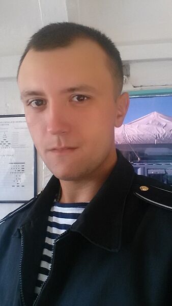  ,   Dima, 32 ,   