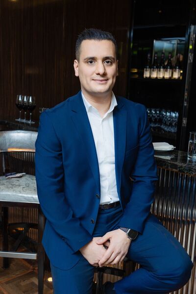  ,   Ali, 33 ,   ,   