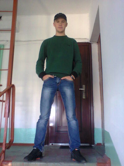  ,   Alex, 29 ,   