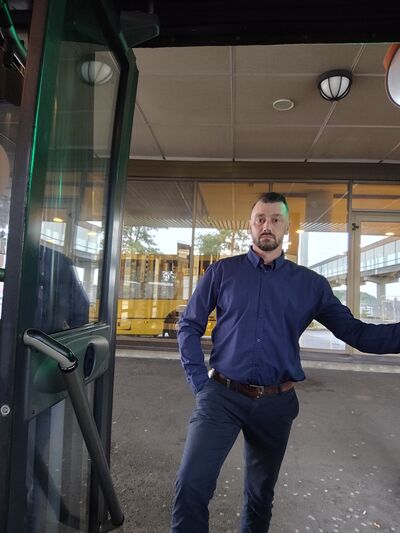  ,   Oskars, 41 ,   ,   