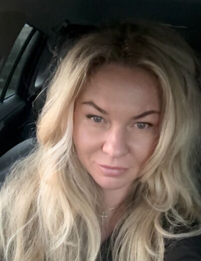  ,   Elle, 47 ,     , c 