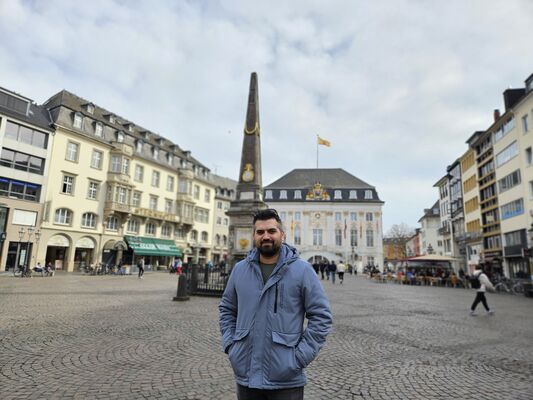  ,   Emil, 35 ,   ,   , c 