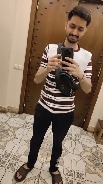  ,   Somil, 25 ,   ,   