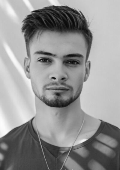  ,   Nikolas, 23 ,   ,   