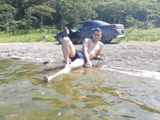  ,   Parviz, 32 ,   ,   