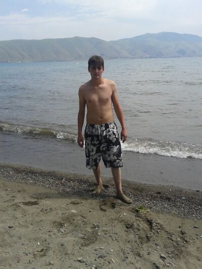  ,   ARTUR, 33 ,   
