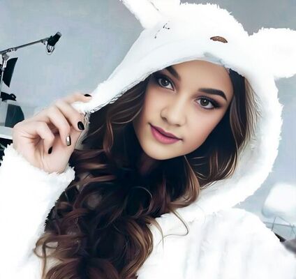  ,   Anastasia, 21 ,   ,   