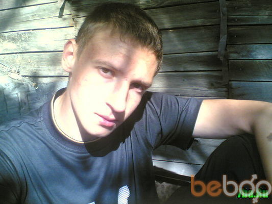  ,   MISCHA, 32 ,   