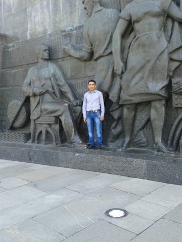  ,   Bahrom, 44 ,   ,   , c 