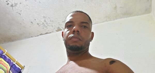  ,   Yosniel, 36 ,   ,   