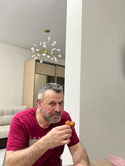  ,   Kadir, 44 ,   ,   
