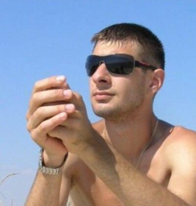  ,   Vladimir, 40 ,   ,   