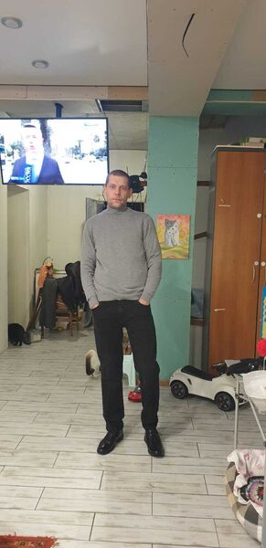  ,   Viktor, 42 ,   ,   , c , 