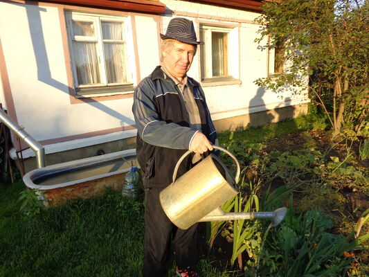  ,   Iury, 69 ,     , c 