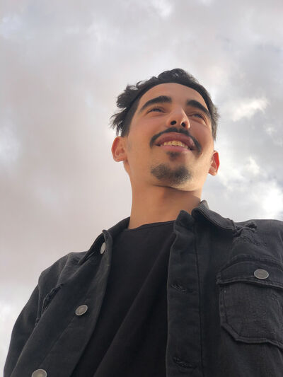  ,   Jhon, 24 ,   ,   , c 