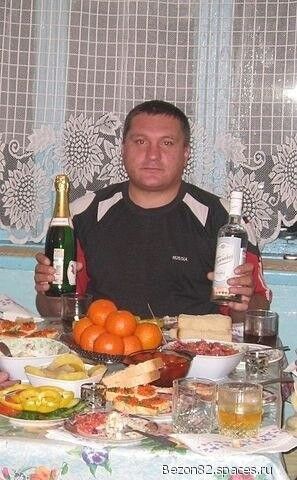  11209890  Maks, 45 ,    
