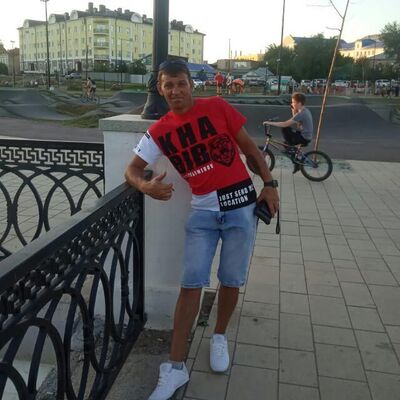  ,   Vitaly, 43 ,   c 