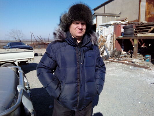  ,   Maksim, 64 ,  