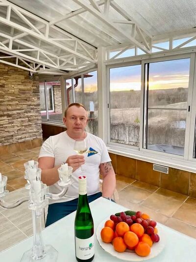  ,   Michael, 61 ,   ,   