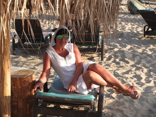  ,   Marina, 48 ,     , c 
