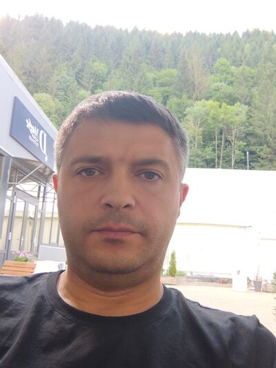  ,   Eugen, 41 ,   