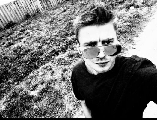  ,   Denis, 26 ,   ,   , c , 