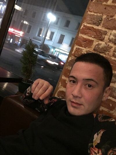  ,   Artur, 37 ,  