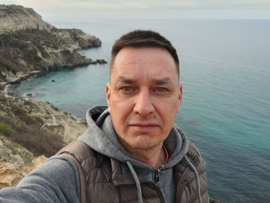  ,   Valery, 44 ,   ,   