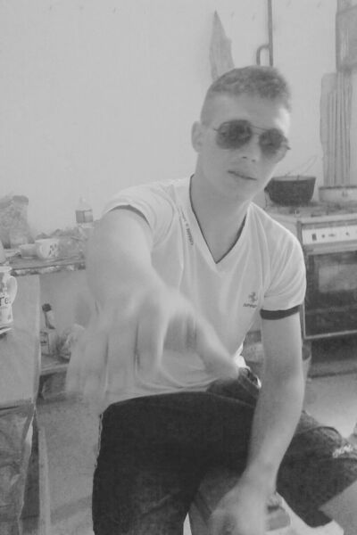  ,   Ion, 32 ,   ,   , c 