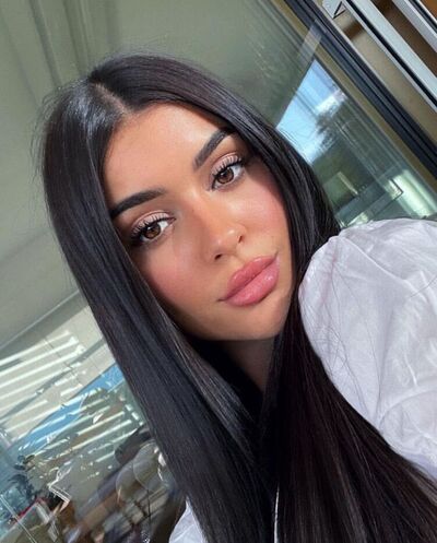  ,   Inessa, 27 ,   ,   