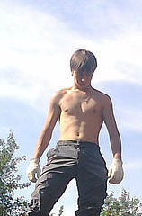  --,   , 32 ,   