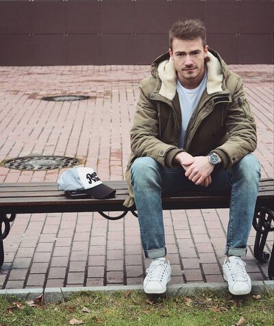  ,   Vik, 30 ,   ,   