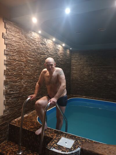  ,   Sergei, 51 ,   c 