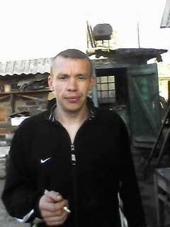  9560110  Sergej, 40 ,    