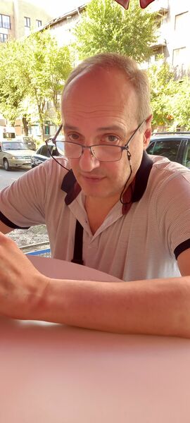  ,   Vahe, 55 ,  