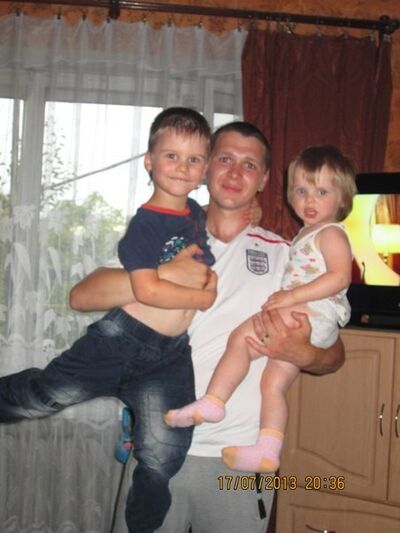 ,   Mikola gad, 32 ,   