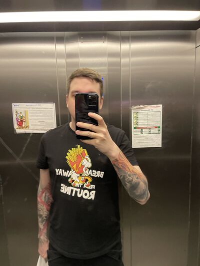  ,   Konstantin, 32 ,   ,   , c 